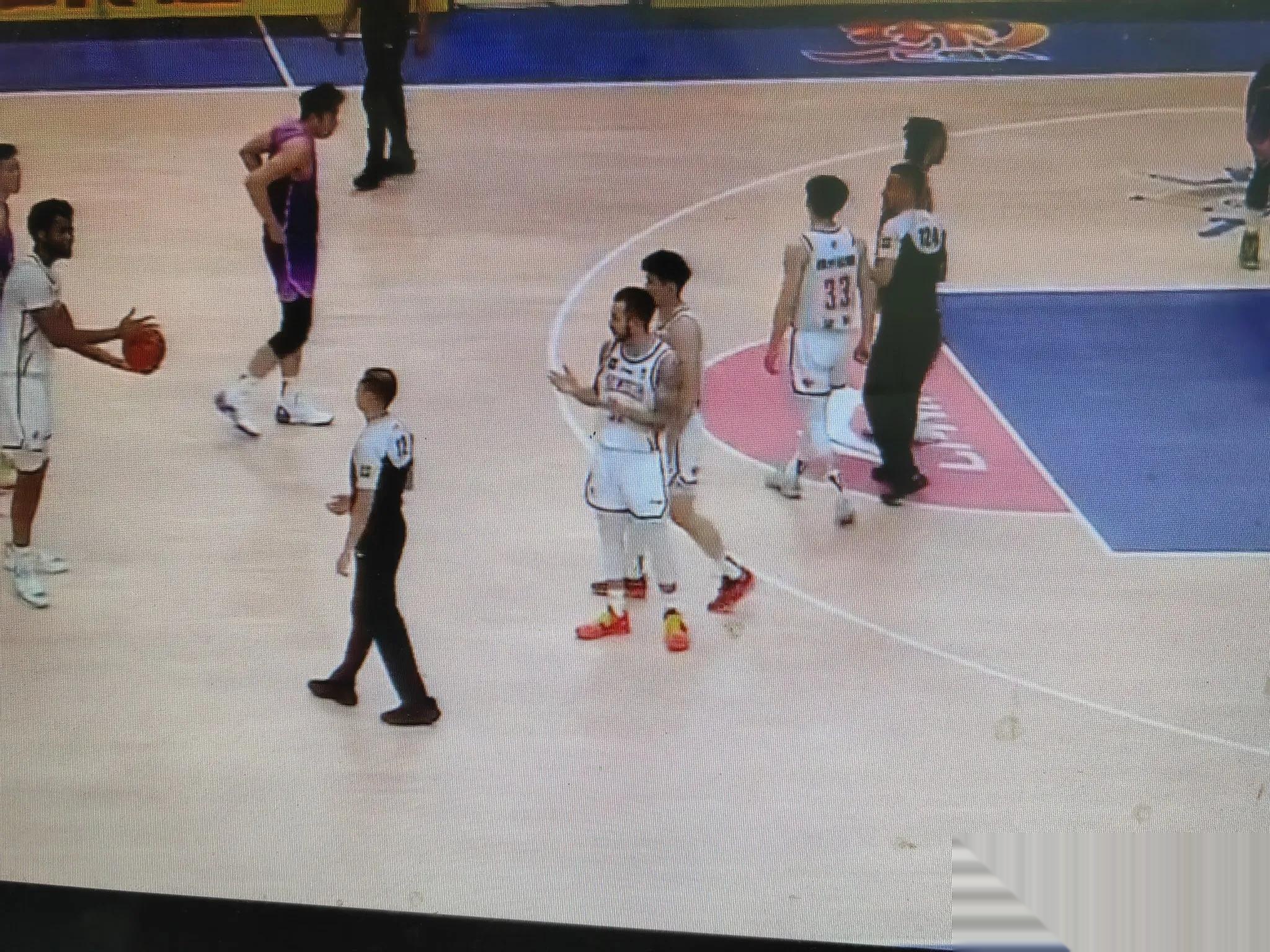 包含浙江男篮主场不敌北控队，遭遇败局的词条