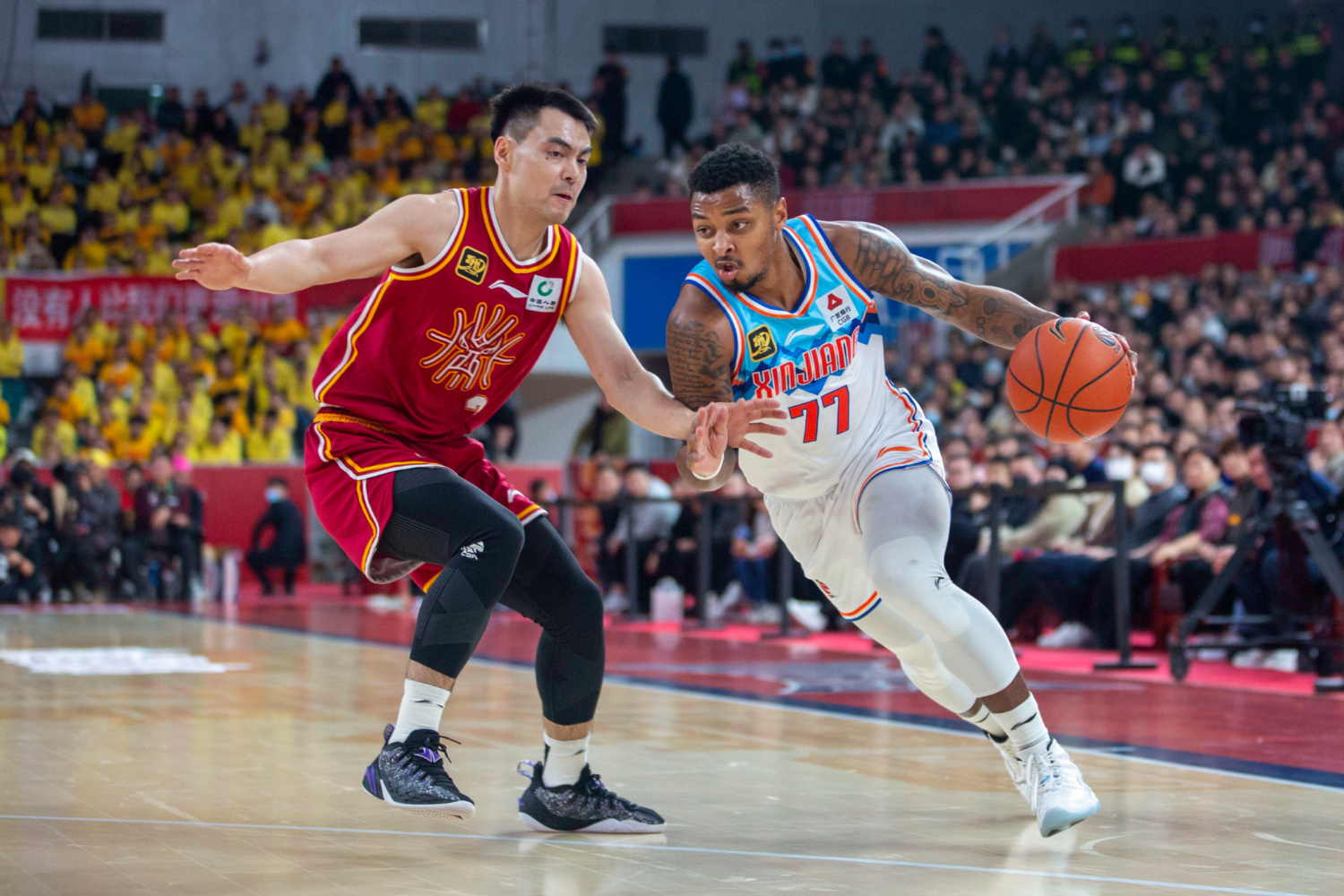 爱游戏官网-新疆队主场告捷，球员表现亮眼