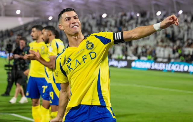 巴黎前锋交出完美表现，豪取胜利晋级强的简单介绍