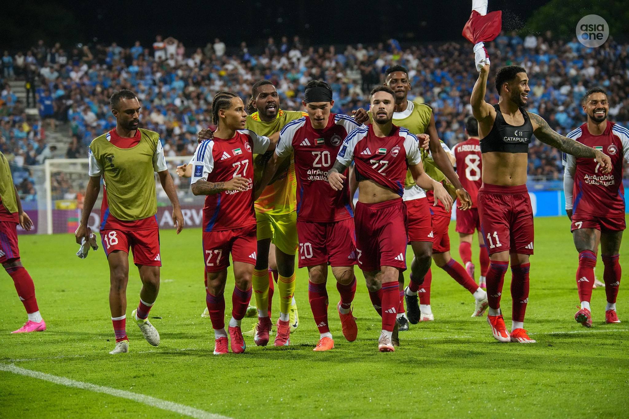 包含乌克兰国脚经典激战，战胜瑞士晋级下一轮的词条