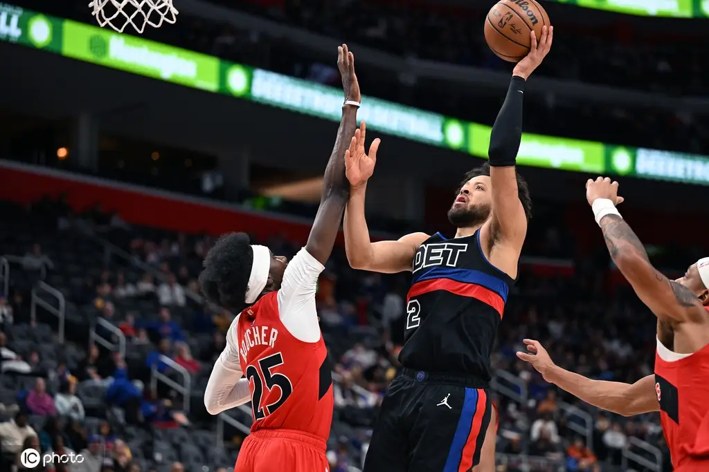 爱游戏官网入口-猛龙主场击败独行侠，守住不败纪录