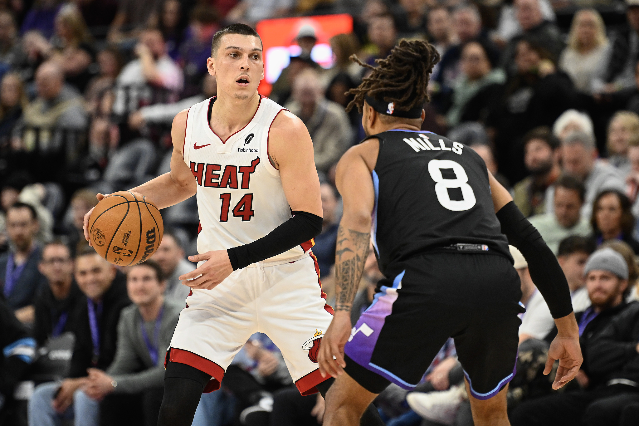 爵士战胜热火，守住榜首