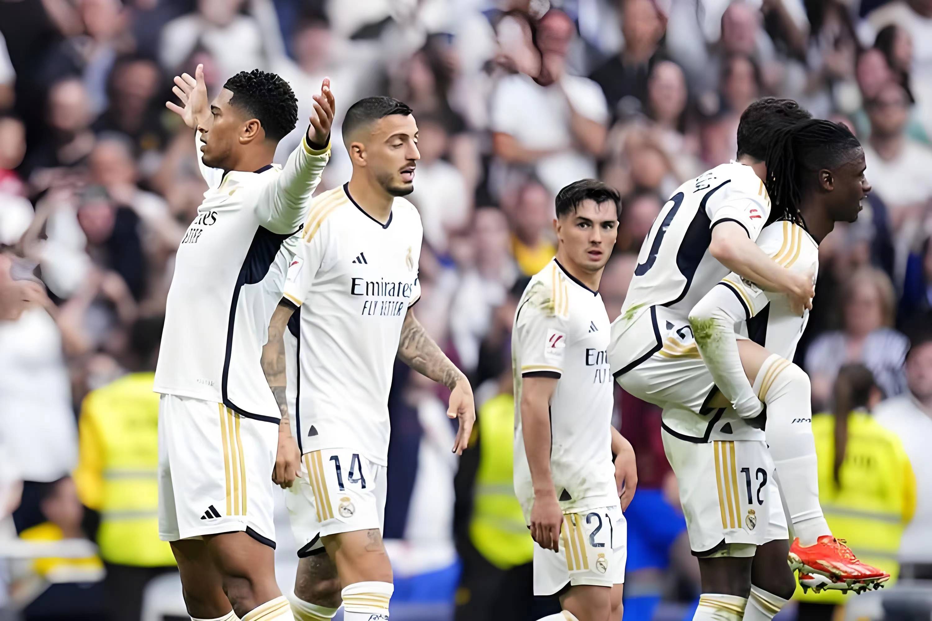 爱游戏-包含沙尔克战胜亚特兰大，在欧冠赛场上华丽表现的词条